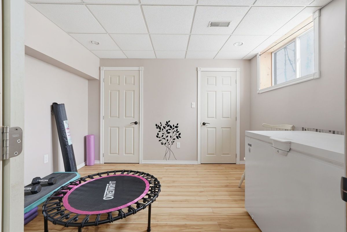 25 JOHN Street W Minto 25 JOHN Street W Minto