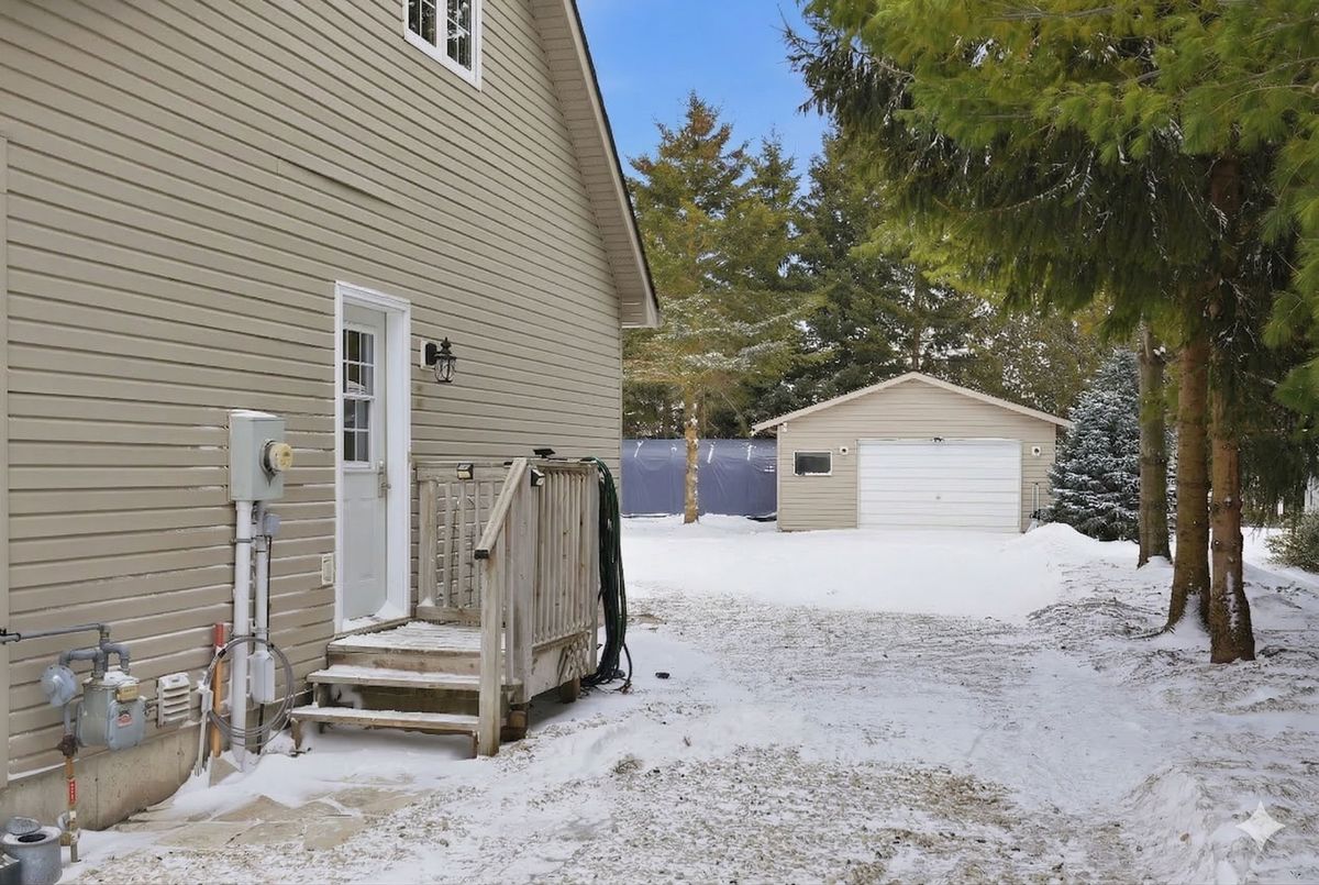 25 JOHN Street W Minto 25 JOHN Street W Minto