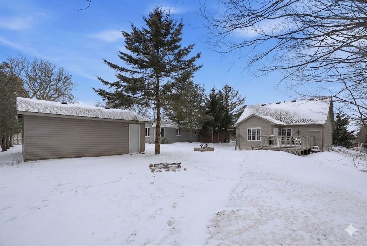 25 JOHN Street W Minto 25 JOHN Street W Minto