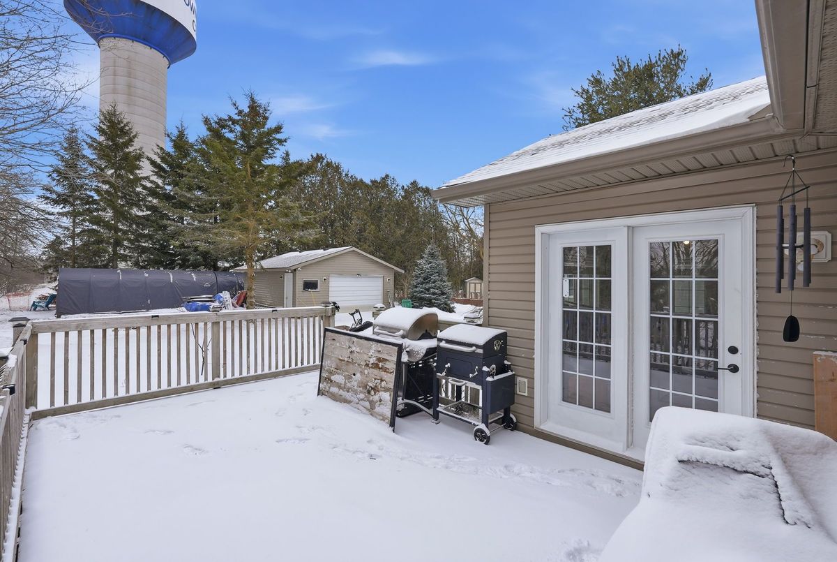 25 JOHN Street W Minto 25 JOHN Street W Minto