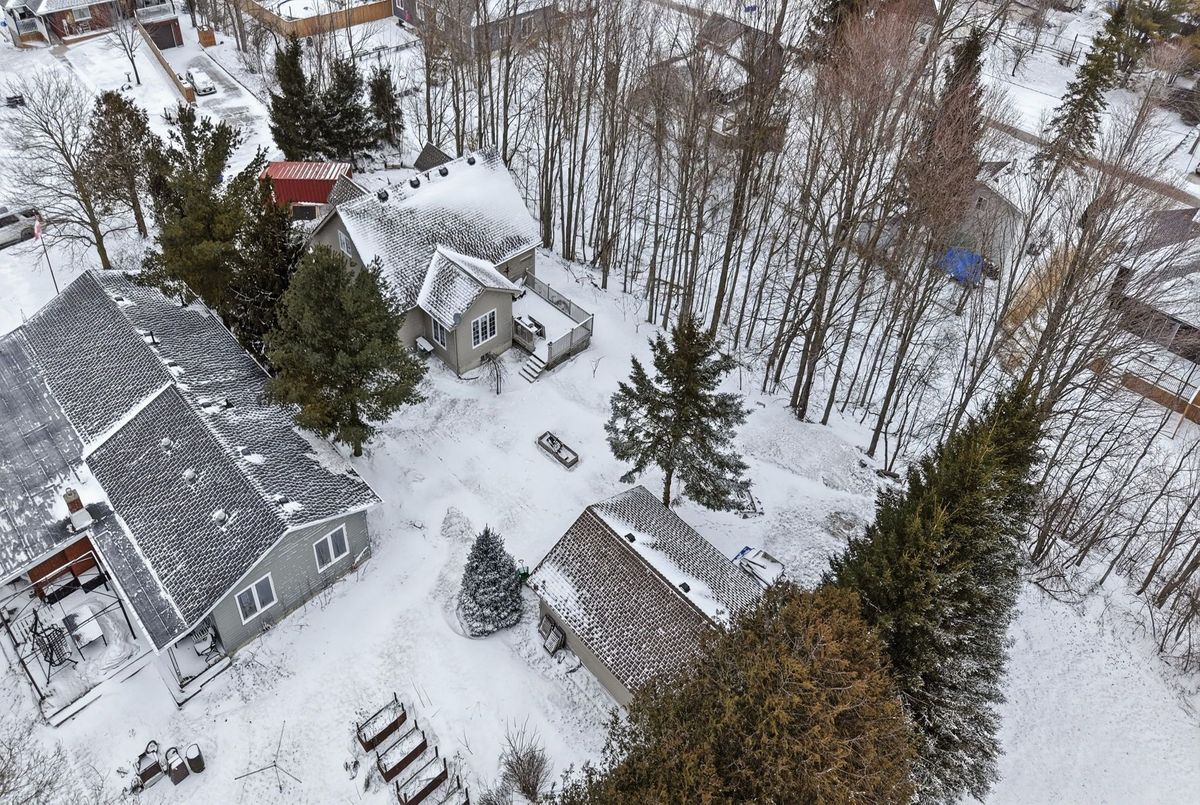 25 JOHN Street W Minto 25 JOHN Street W Minto