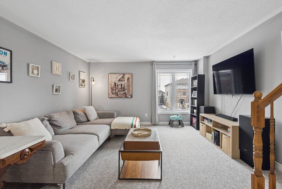 616 Chapman Mills Drive Barrhaven 616 Chapman Mills Drive Barrhaven