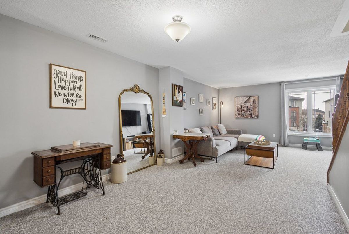 616 Chapman Mills Drive Barrhaven 616 Chapman Mills Drive Barrhaven