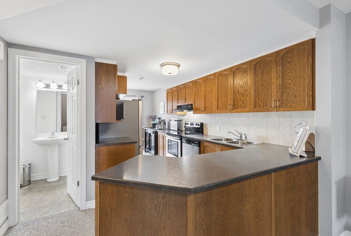 616 Chapman Mills Drive Barrhaven 616 Chapman Mills Drive Barrhaven