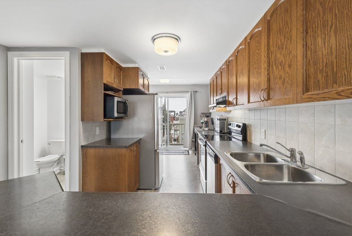 616 Chapman Mills Drive Barrhaven 616 Chapman Mills Drive Barrhaven