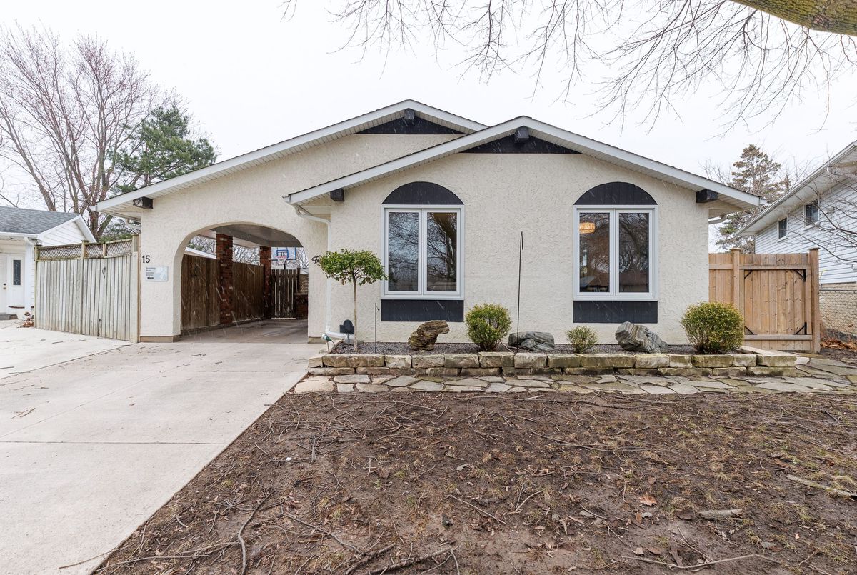15 Carousel Circle St. Catharines 15 Carousel Circle St. Catharines