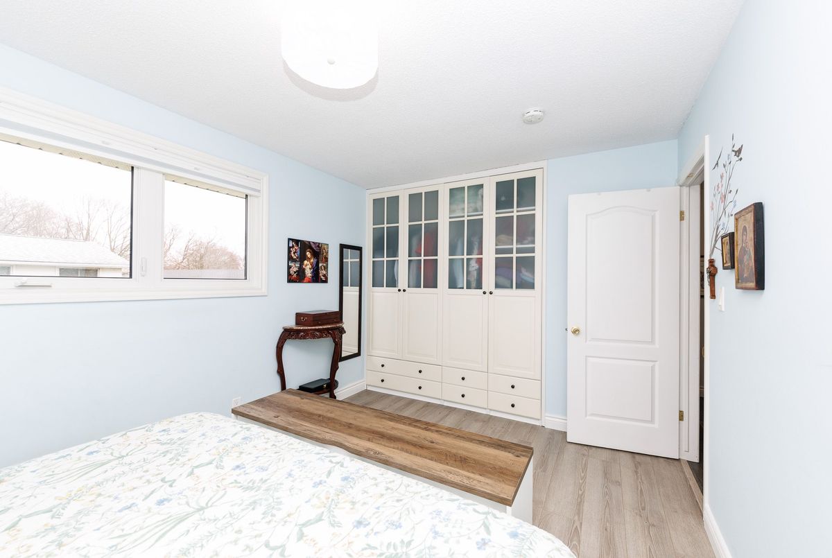 15 Carousel Circle St. Catharines 15 Carousel Circle St. Catharines