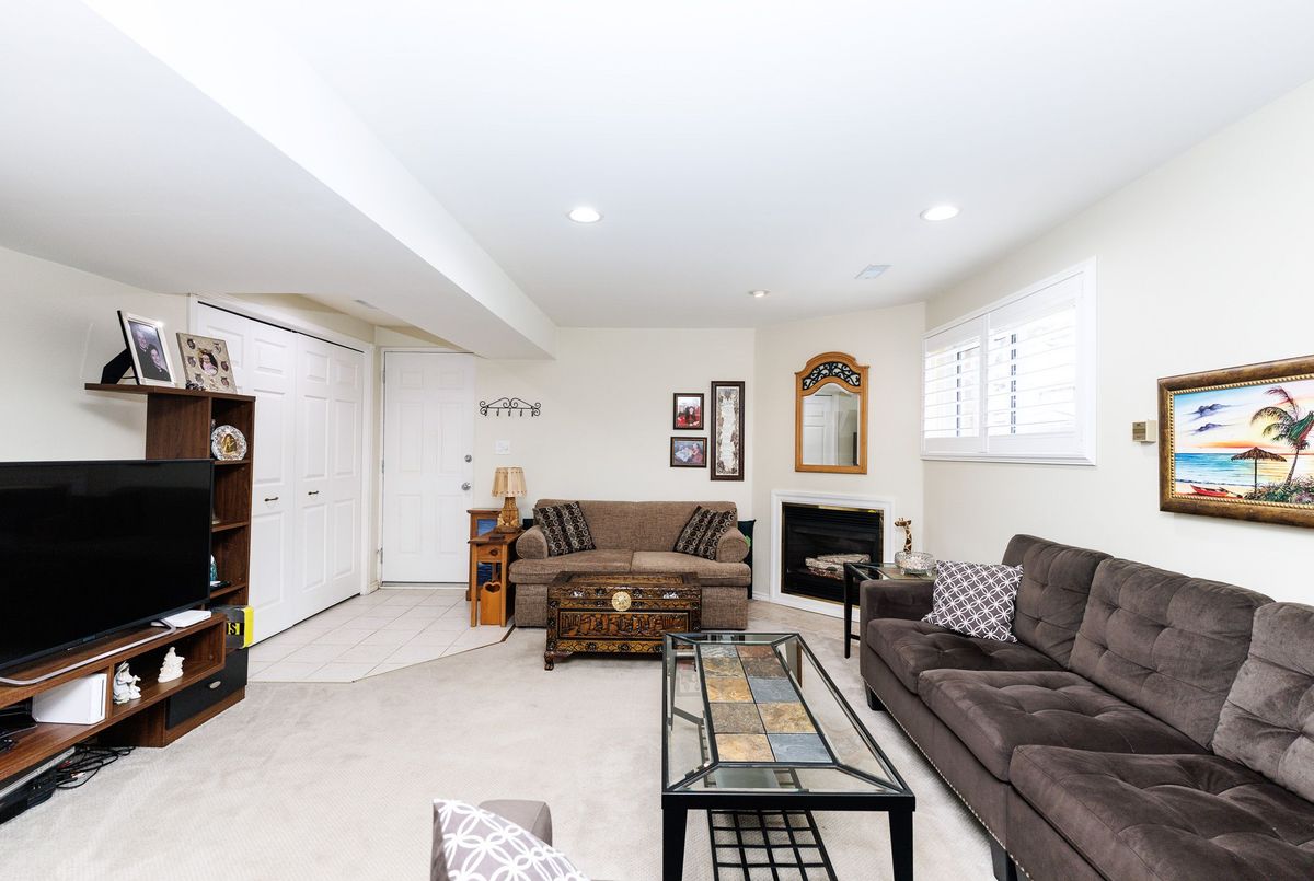 15 Carousel Circle St. Catharines 15 Carousel Circle St. Catharines