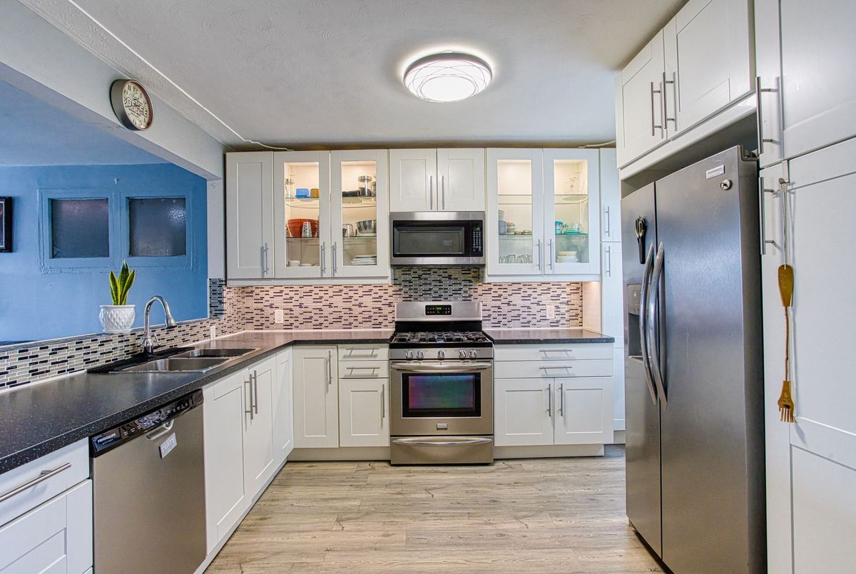 145 Albany Avenue Hamilton 145 Albany Avenue Hamilton