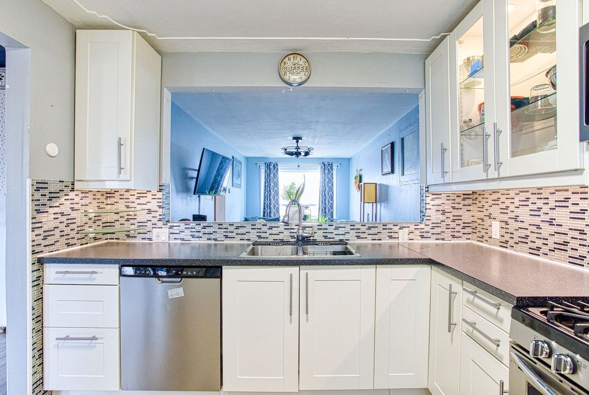 145 Albany Avenue Hamilton 145 Albany Avenue Hamilton