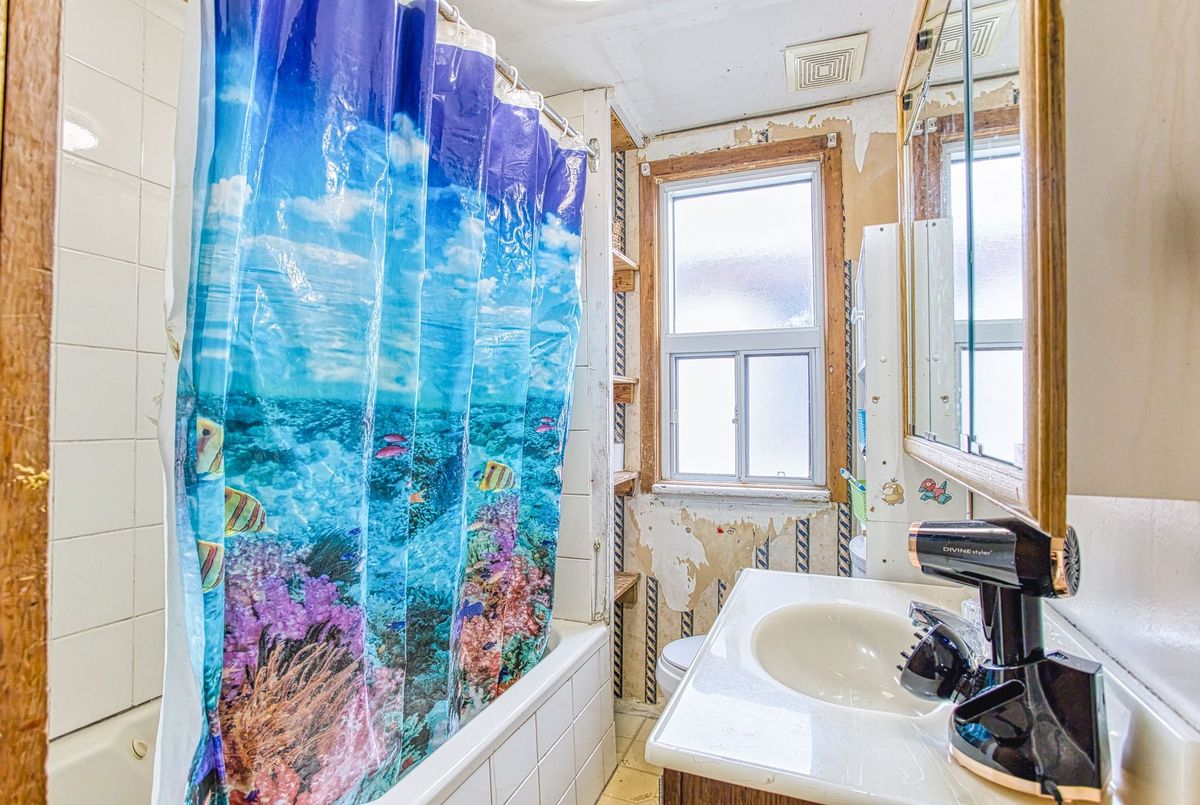 145 Albany Avenue Hamilton 145 Albany Avenue Hamilton