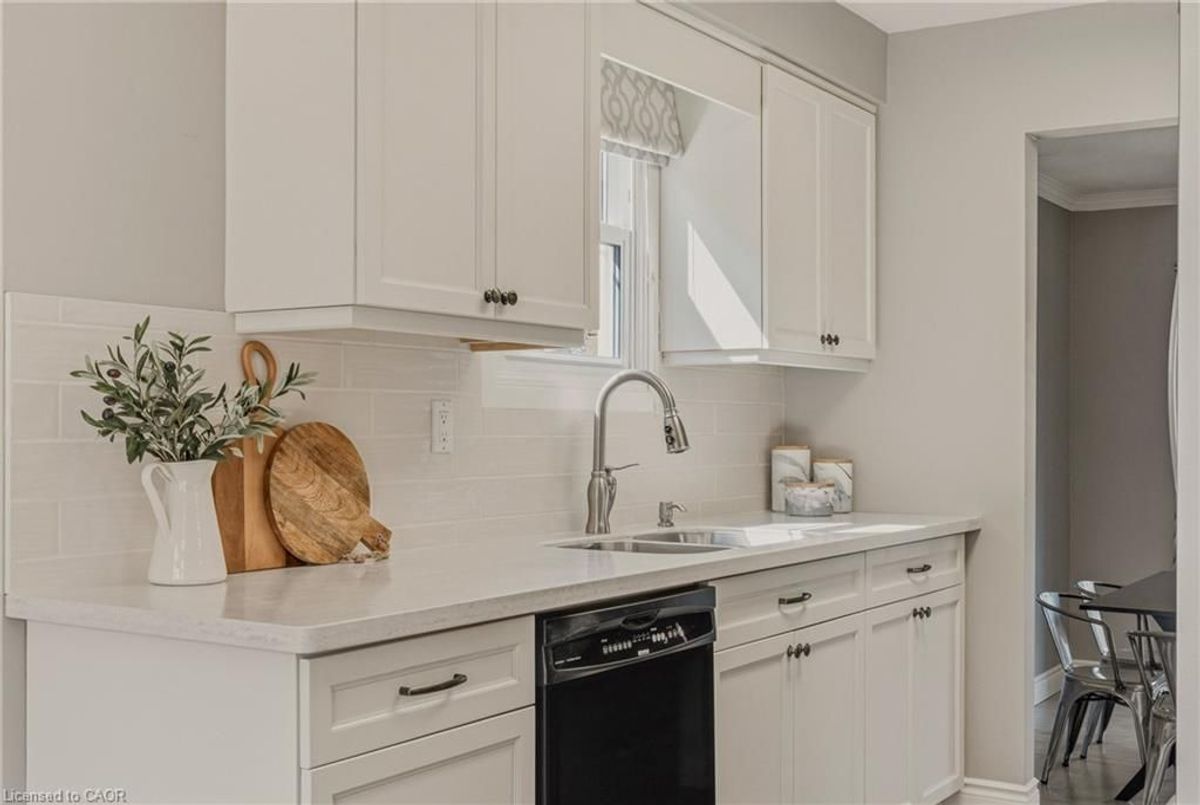 357 REXFORD Drive Hamilton 357 REXFORD Drive Hamilton