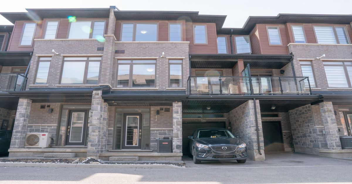 30 Times Square Boulevard Hamilton