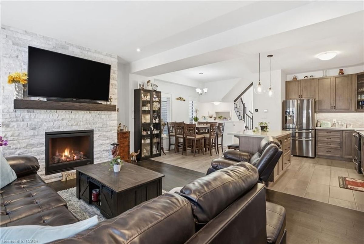 30 TIMES SQUARE Boulevard Hamilton 30 TIMES SQUARE Boulevard Hamilton