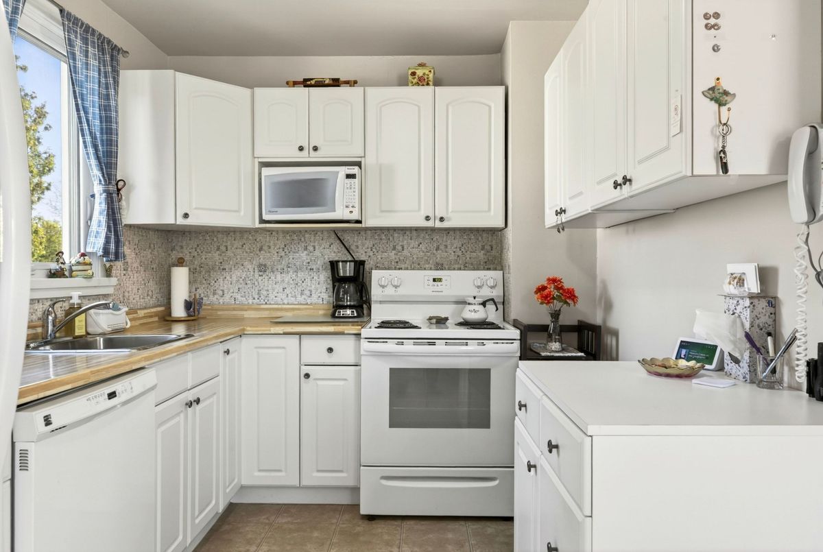 944 Garth Street Hamilton 944 Garth Street Hamilton