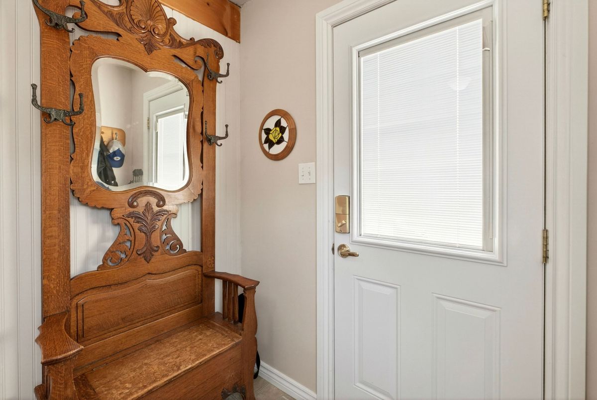 944 Garth Street Hamilton 944 Garth Street Hamilton