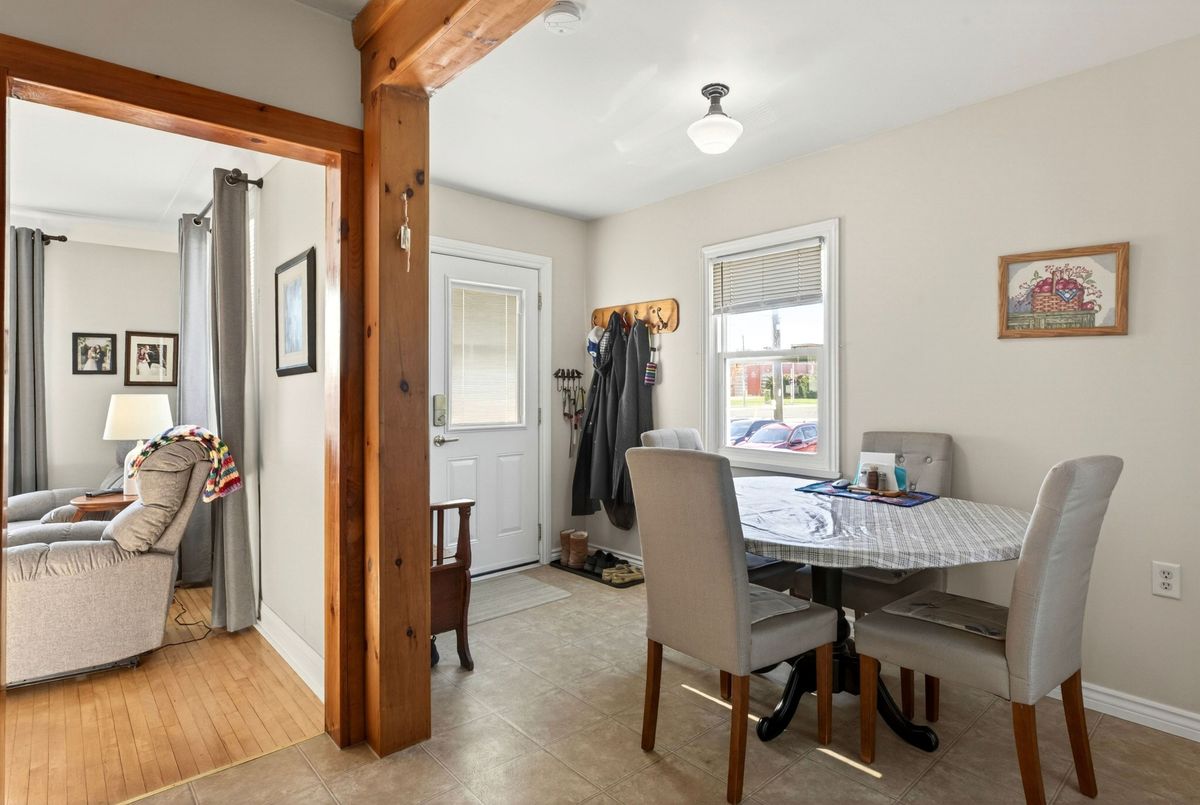 944 Garth Street Hamilton 944 Garth Street Hamilton