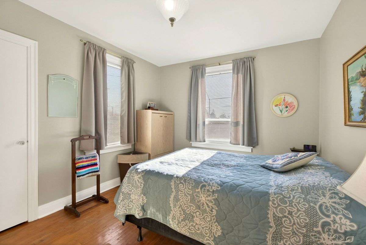 944 Garth Street Hamilton 944 Garth Street Hamilton