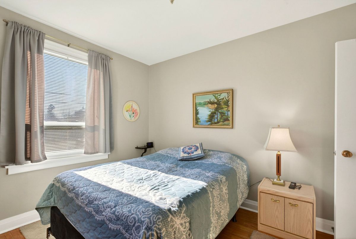 944 Garth Street Hamilton 944 Garth Street Hamilton