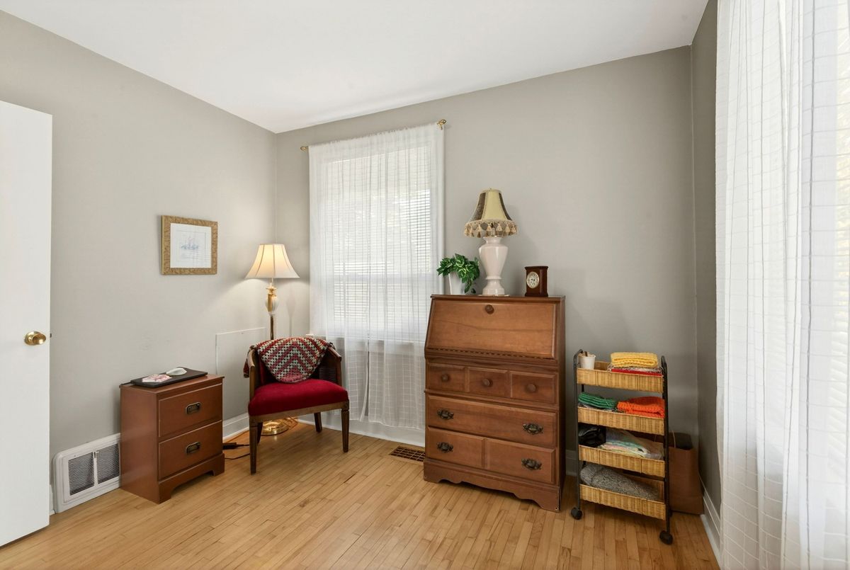 944 Garth Street Hamilton 944 Garth Street Hamilton