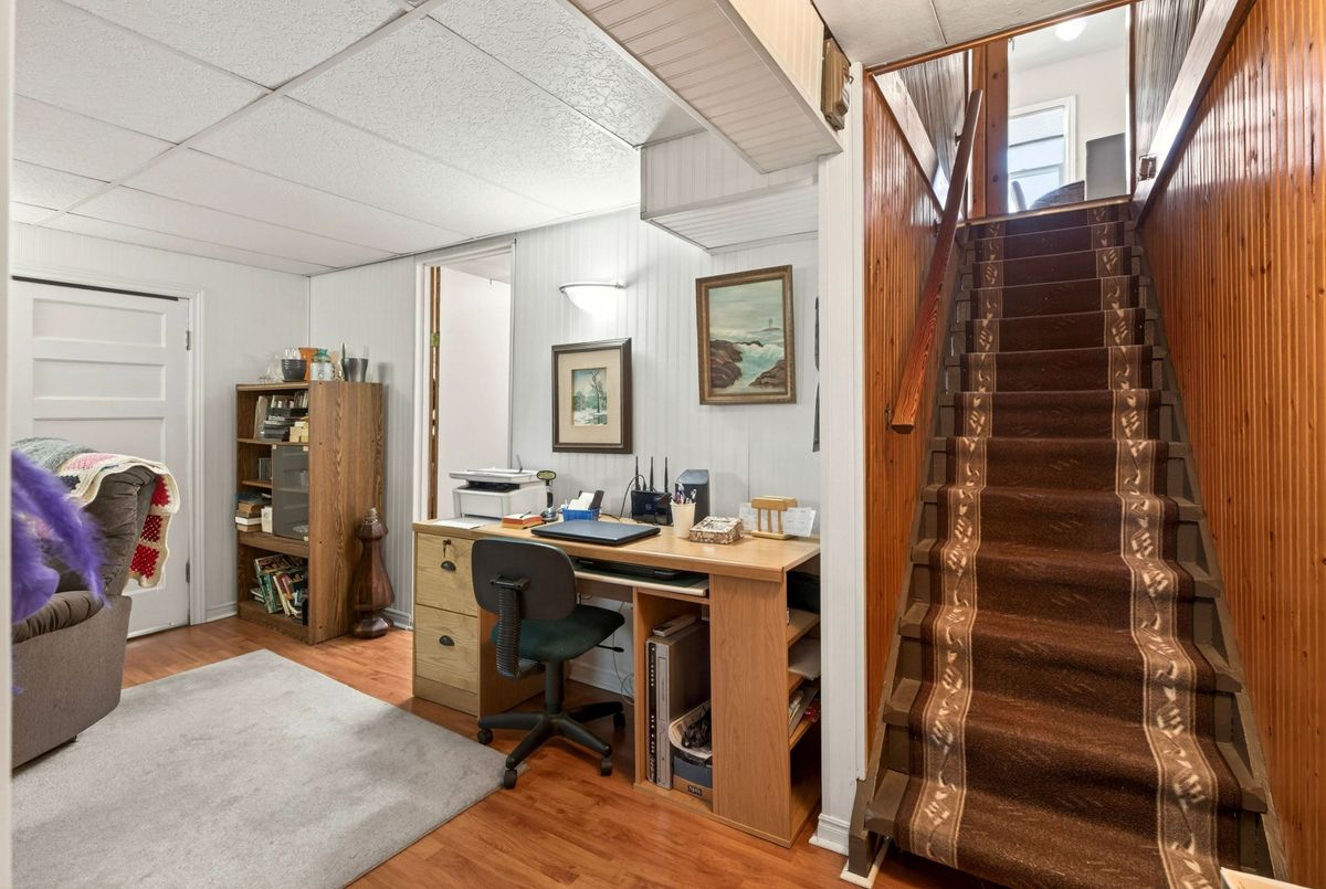 944 Garth Street Hamilton 944 Garth Street Hamilton