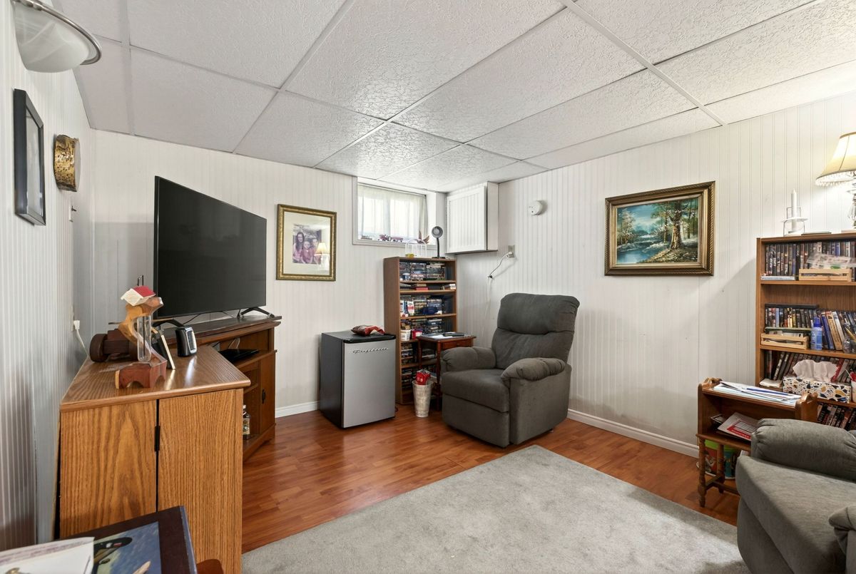 944 Garth Street Hamilton 944 Garth Street Hamilton