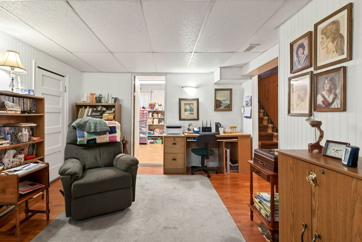 944 Garth Street Hamilton 944 Garth Street Hamilton