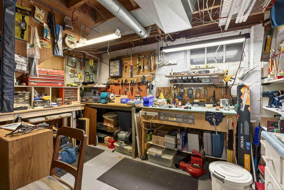 944 Garth Street Hamilton 944 Garth Street Hamilton