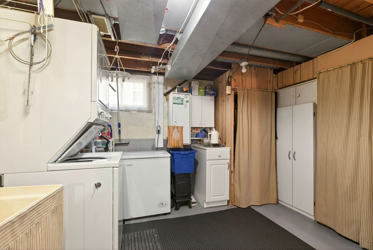 944 Garth Street Hamilton 944 Garth Street Hamilton