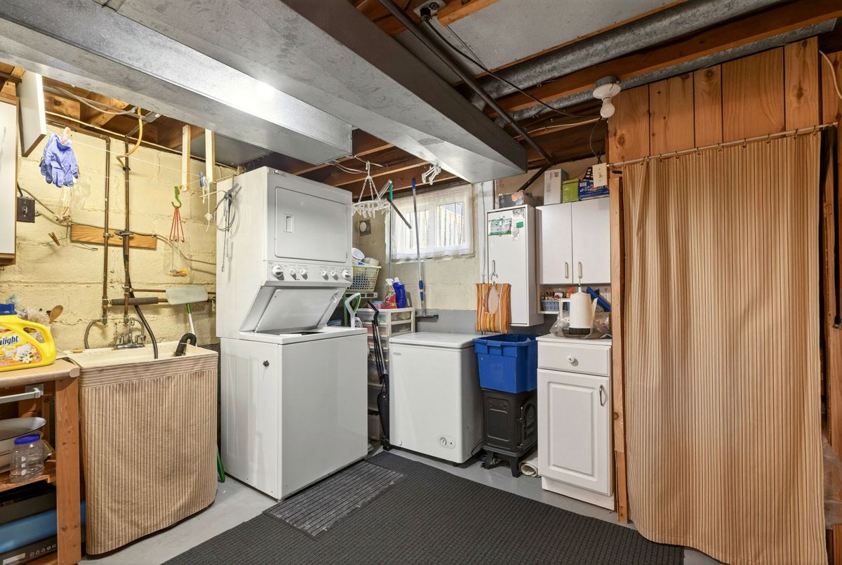 944 Garth Street Hamilton 944 Garth Street Hamilton