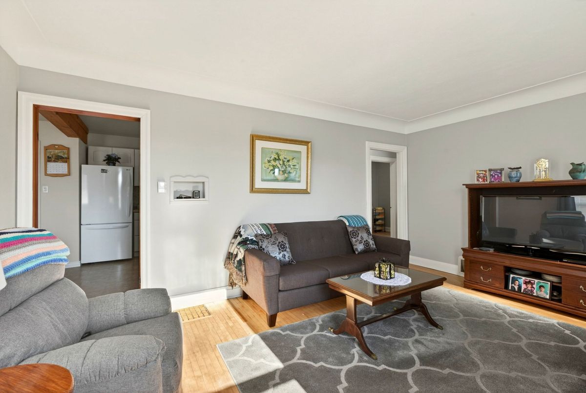 944 Garth Street Hamilton 944 Garth Street Hamilton