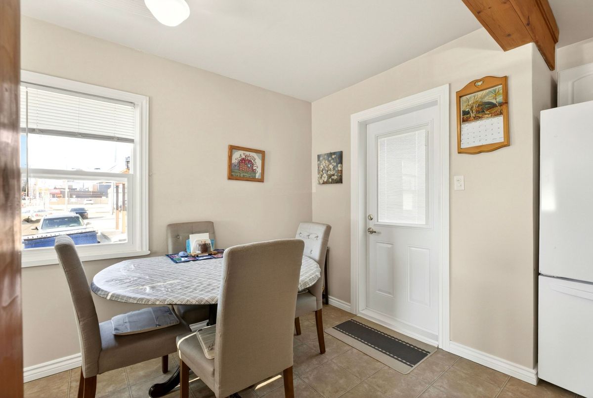 944 Garth Street Hamilton 944 Garth Street Hamilton