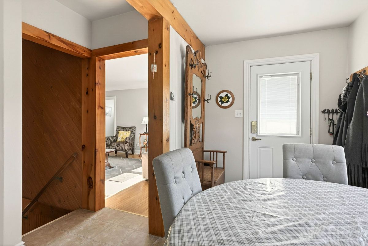 944 Garth Street Hamilton 944 Garth Street Hamilton