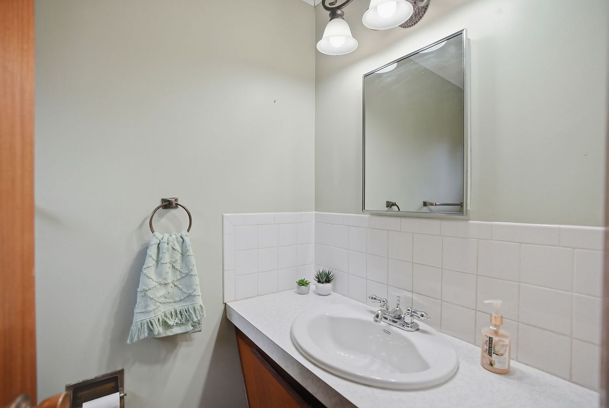 1668 Hamilton Road London East 1668 Hamilton Road London East