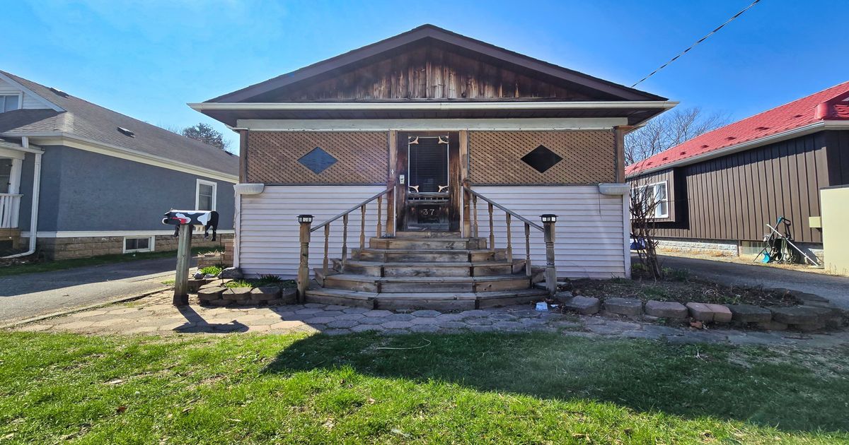 37 KERNAHAN Street St. Catharines