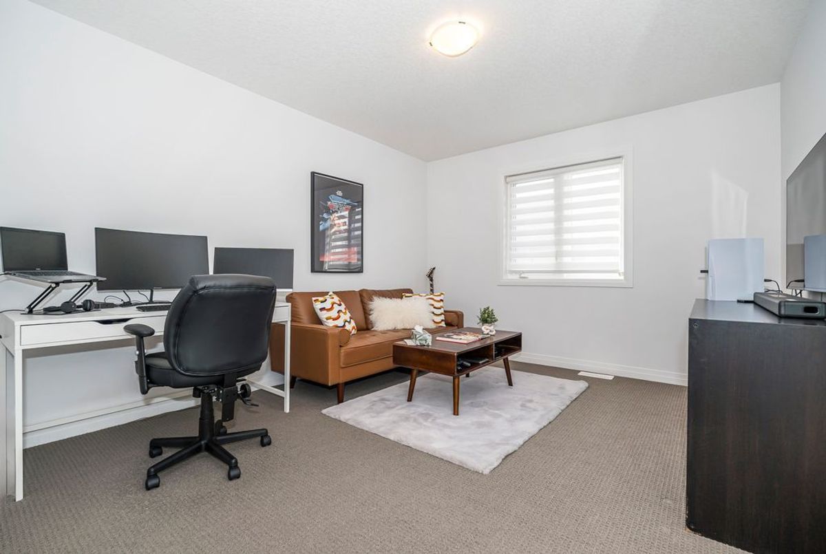 30 Times Square Boulevard Hamilton 30 Times Square Boulevard Hamilton