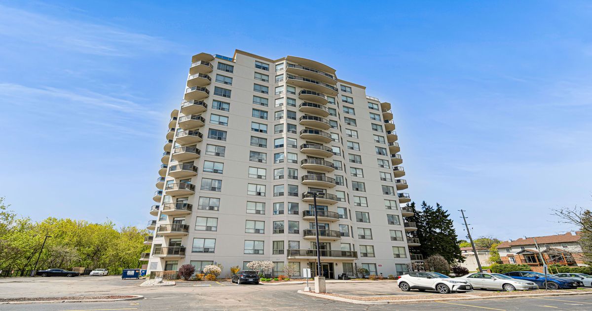 255 Keats Way Waterloo
