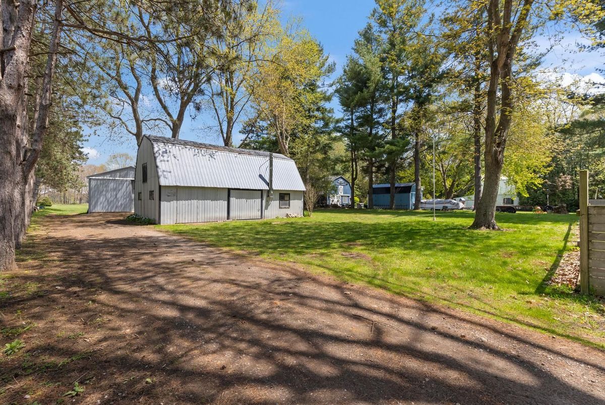 9984 Graham Road West Elgin 9984 Graham Road West Elgin