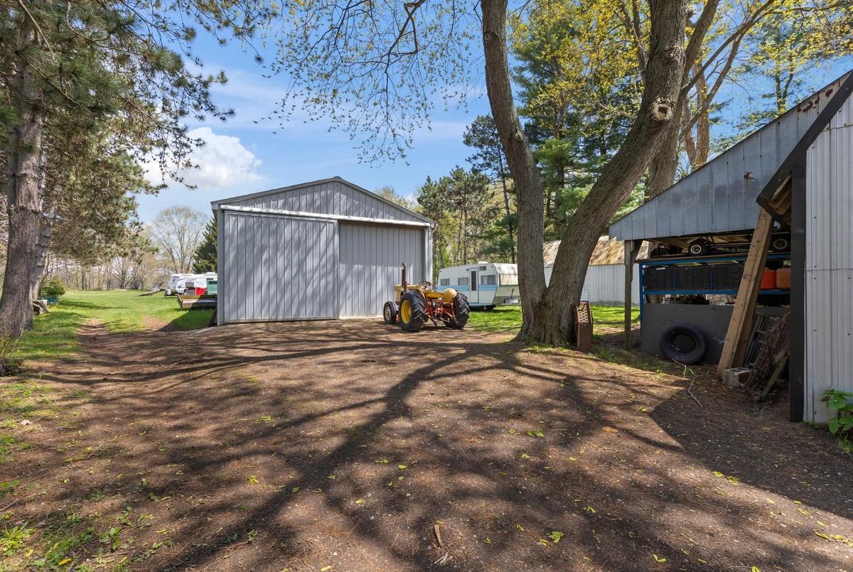 9984 Graham Road West Elgin 9984 Graham Road West Elgin