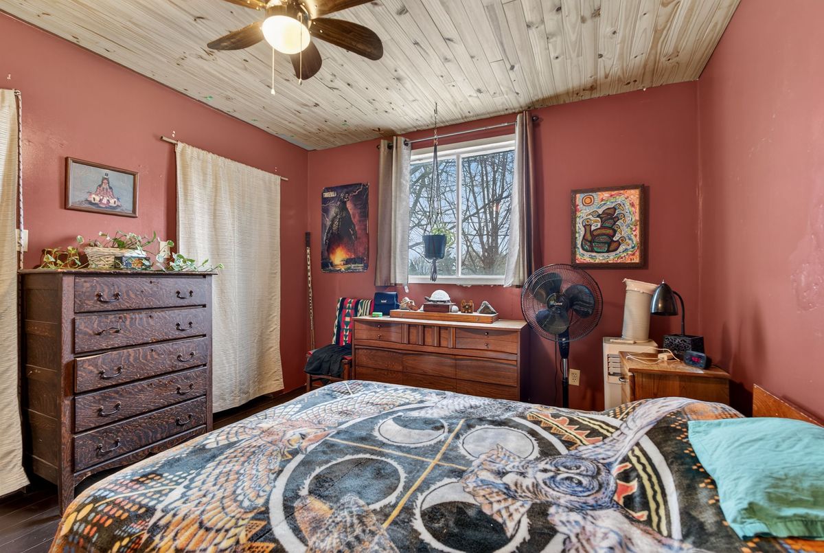 326 DUNDAS Street Deseronto 326 DUNDAS Street Deseronto