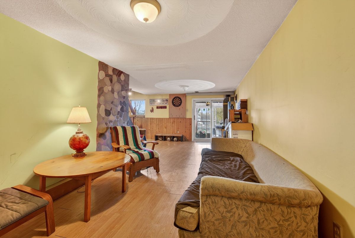 326 DUNDAS Street Deseronto 326 DUNDAS Street Deseronto