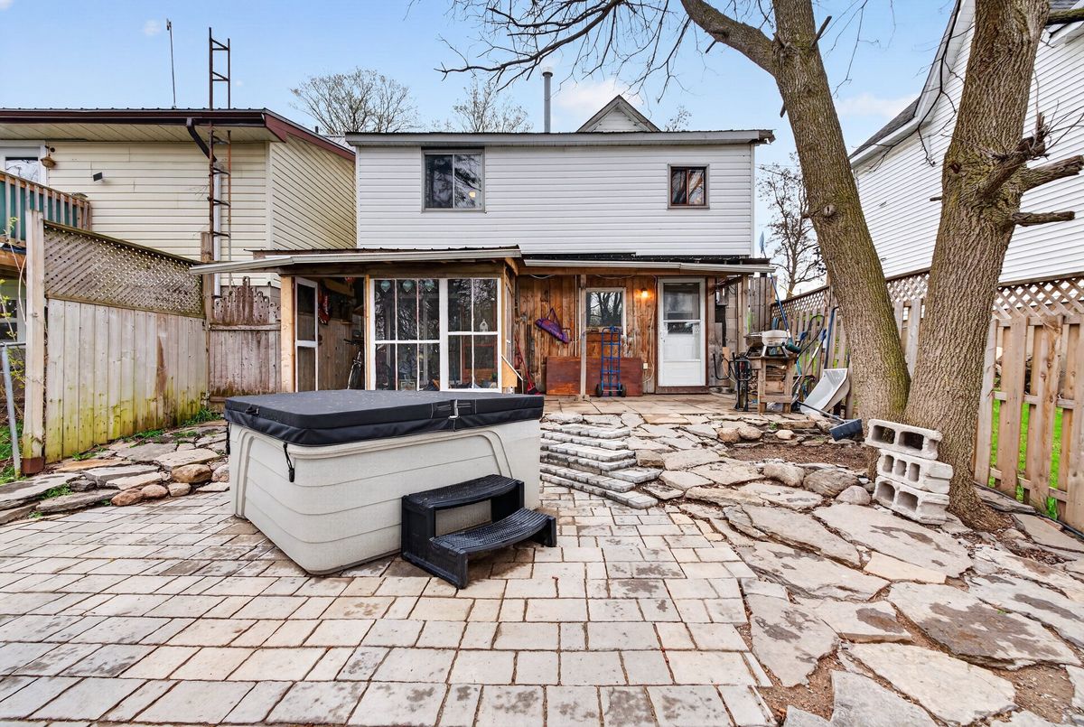 326 DUNDAS Street Deseronto 326 DUNDAS Street Deseronto