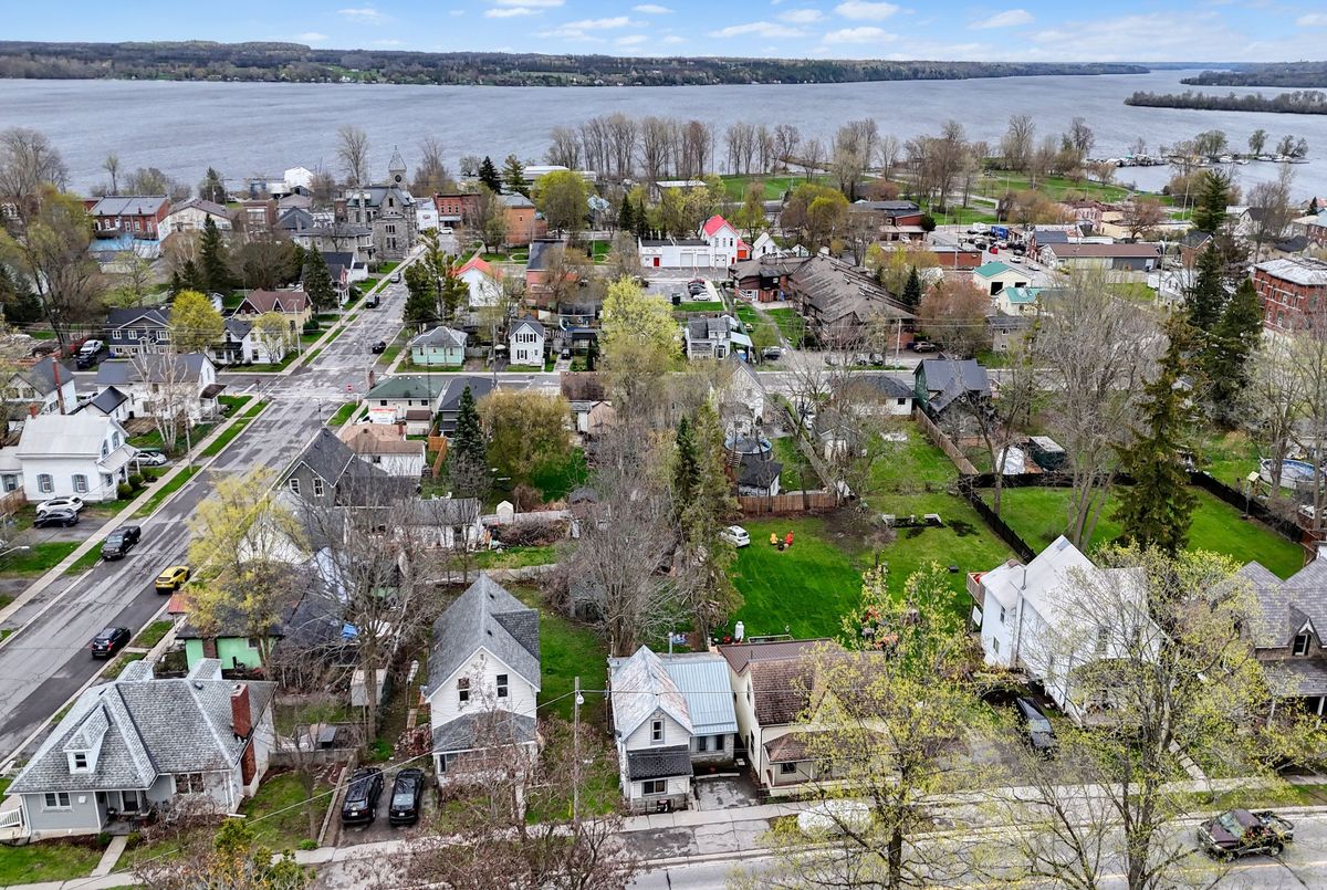 326 DUNDAS Street Deseronto 326 DUNDAS Street Deseronto