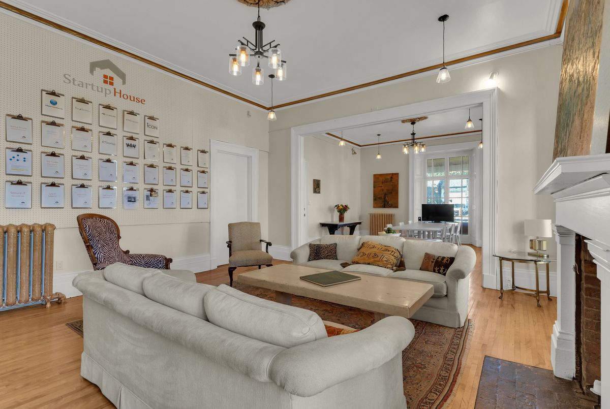 389 King Street Gananoque 389 King Street Gananoque
