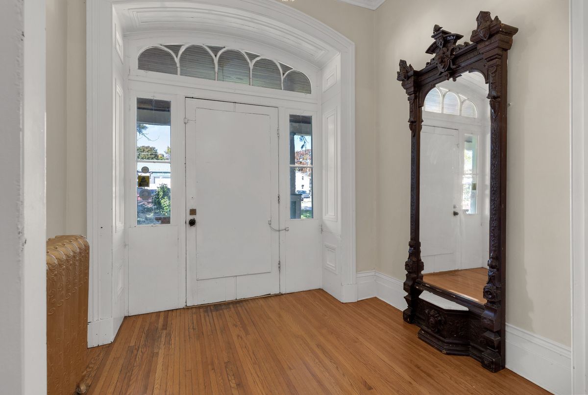 389 King Street Gananoque 389 King Street Gananoque