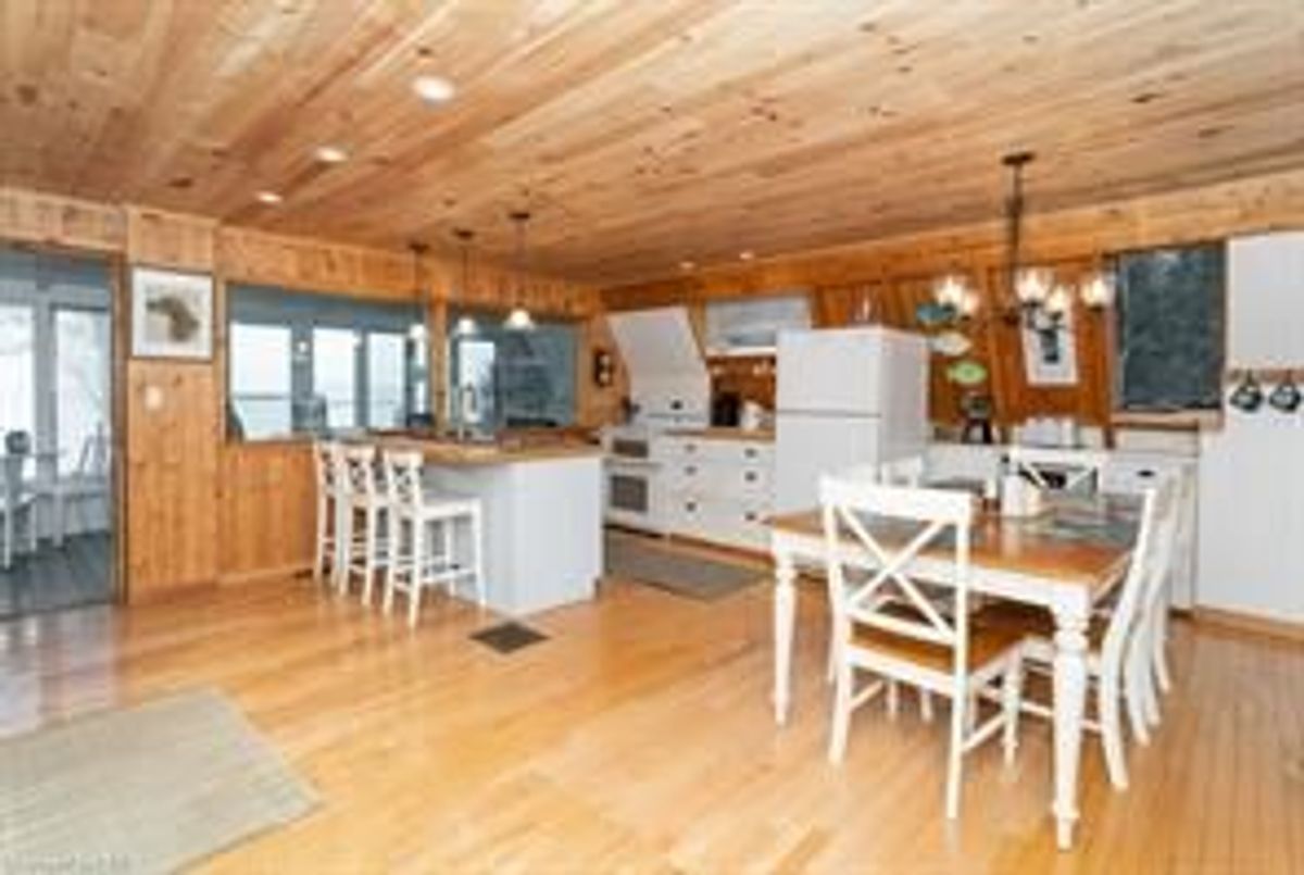 388 CRESCENT Road Strong 388 CRESCENT Road Strong