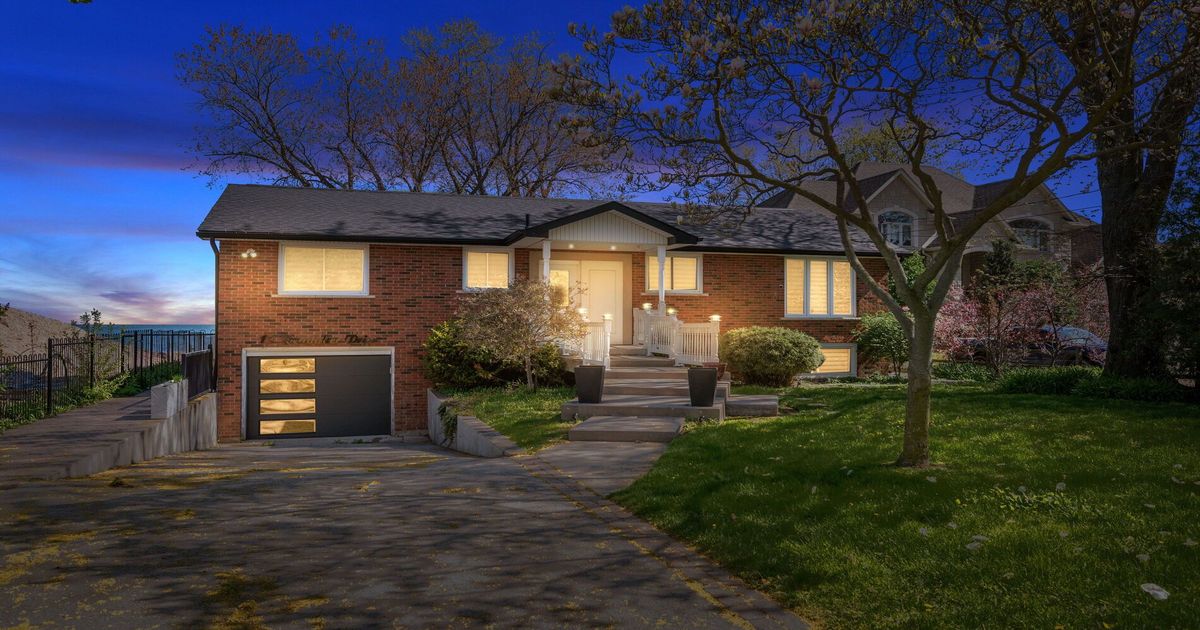 17 Wendakee Drive Hamilton