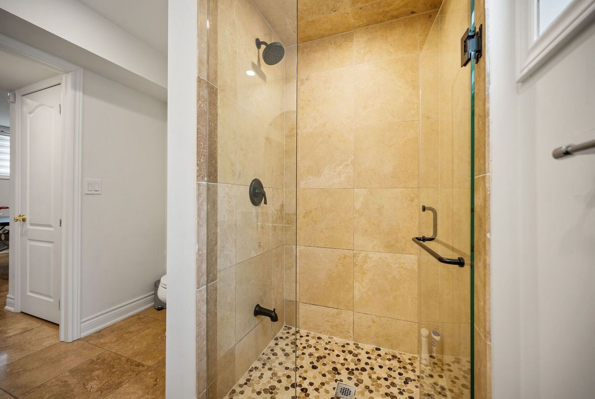 17 Wendakee Drive Hamilton 17 Wendakee Drive Hamilton