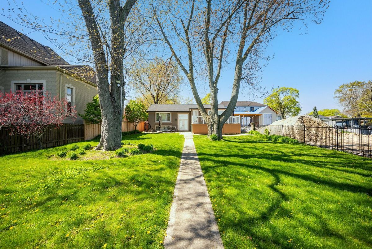 17 Wendakee Drive Hamilton 17 Wendakee Drive Hamilton